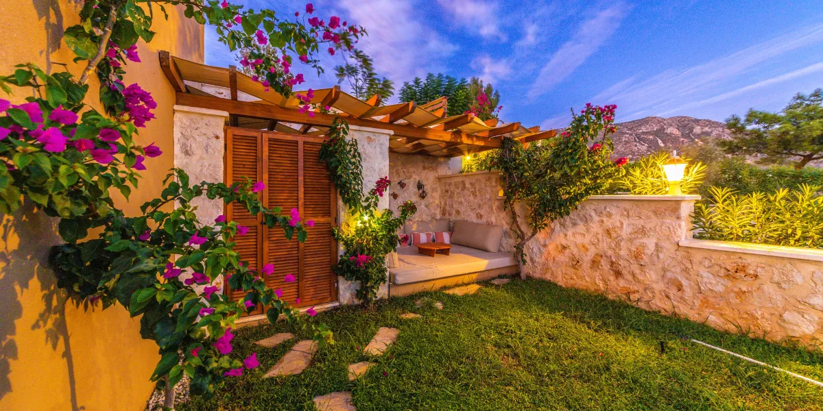studio for rent in discovery gardens