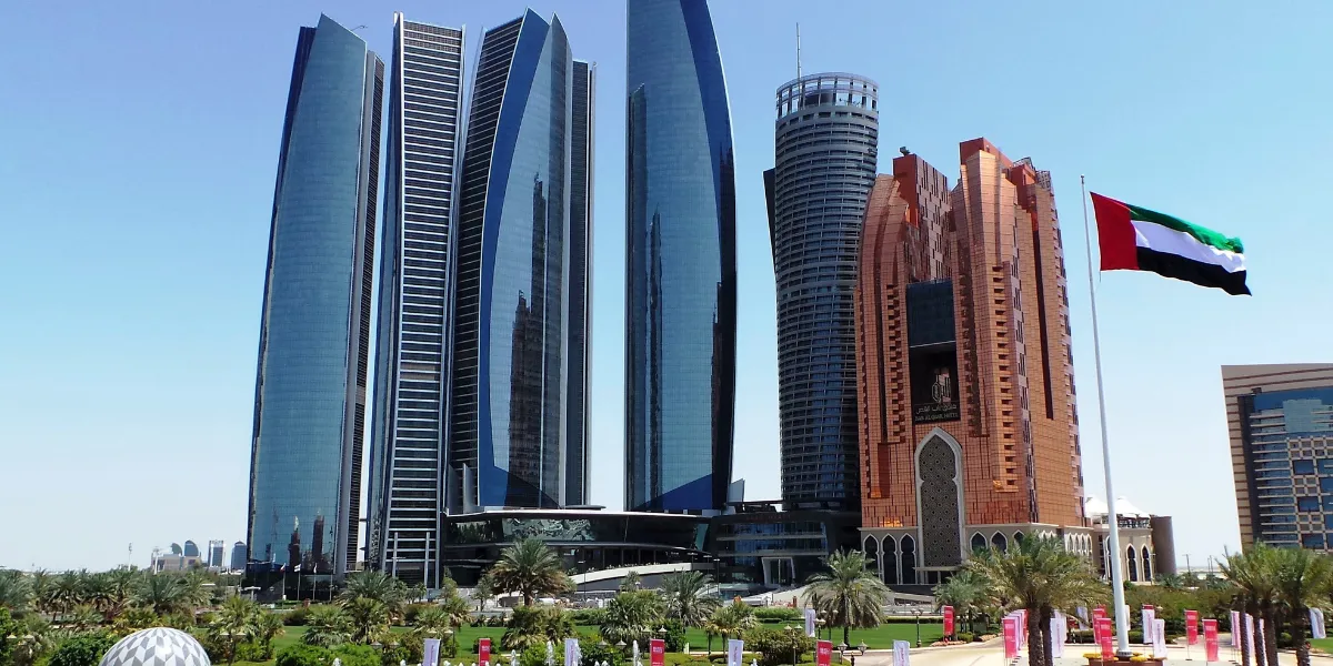 how to become a real estate agent in abu dhabi